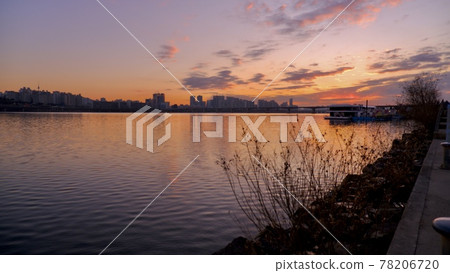 Morning glow 78206720