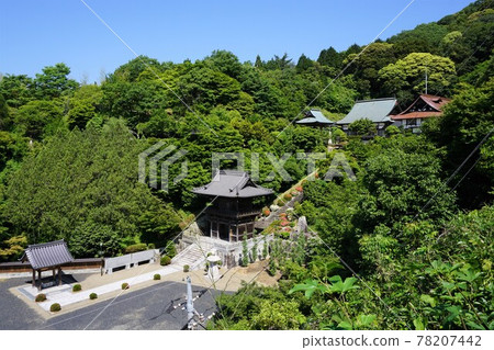 Genjuji Temple, a temple of the Soto sect in Misaki Town, Okayama Prefecture: A panoramic view Genjuji Temple, a temple of the Soto sect in Misaki Town, Okayama Prefecture: A panoramic view 78207442