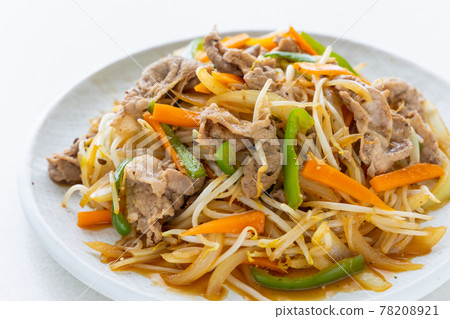 炒肉炒蔬菜 炒肉炒蔬菜 78208921