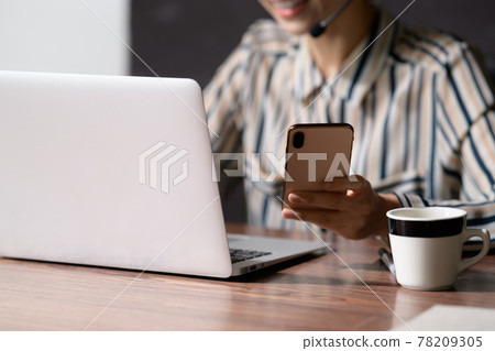 女商人的個人電腦 女商人的個人電腦 78209305