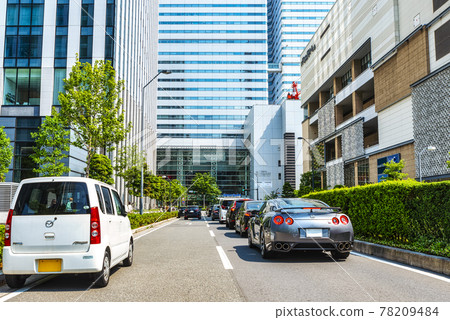 Yokohama Minatomirai cityscape in front of Queen's Square 78209484