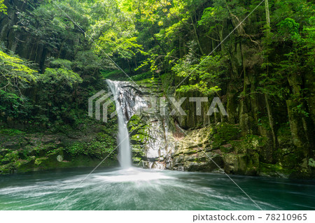 Akame 48 Waterfalls in Nabari City, Mie Prefecture Five Waterfalls "Nunobiki Waterfall" Akame 48 Waterfalls in Nabari City, Mie Prefecture Five Waterfalls "Nunobiki Waterfall" 78210965
