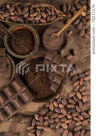 Chocolate bar, candy sweet, cacao beans and powder Chocolate bar, candy sweet, cacao beans and powder 78211276