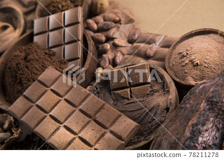 Chocolate sweet, cocoa pod and food dessert background Chocolate sweet, cocoa pod and food dessert background 78211278