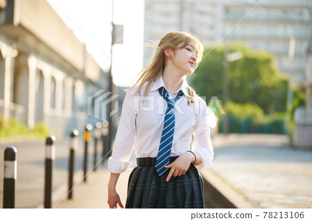 Blonde high school girl Blonde high school girl 78213106