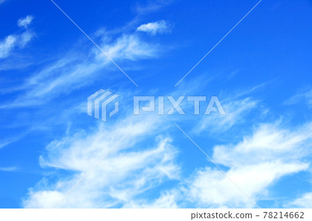 Big fluffy clouds (Altocumulus) Big fluffy clouds (Altocumulus) 78214662