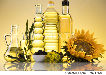 Cooking oils, Olive oil, Rape, Sunflower flowers in bottles Cooking oils, Olive oil, Rape, Sunflower flowers in bottles 78217683