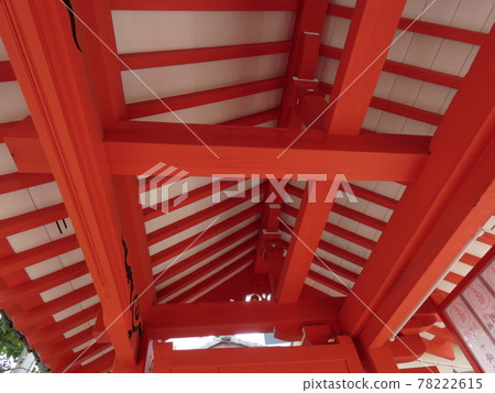 三松銀慶應義塾大學的紅梁 三松銀慶應義塾大學的紅梁 78222615