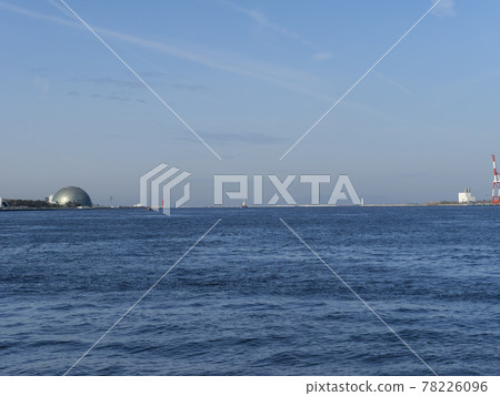 Scenery of Osaka Bay with blue sea and sky Scenery of Osaka Bay with blue sea and sky 78226096