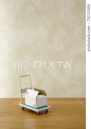 Delivery service trolley cardboard 78232888