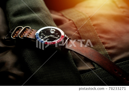 men wristwatch with leather strap men wristwatch with leather strap 78233271