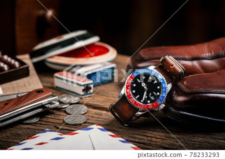 men wristwatch with leather strap men wristwatch with leather strap 78233293