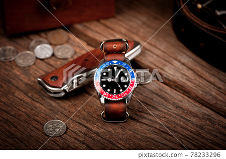 men wristwatch with leather strap men wristwatch with leather strap 78233296