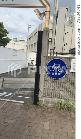 Bicycle parking space 78234341