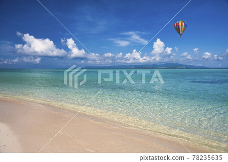 沖繩美麗的珊瑚礁海 78235635