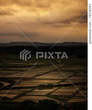 Mizugun Line at dusk 78236261