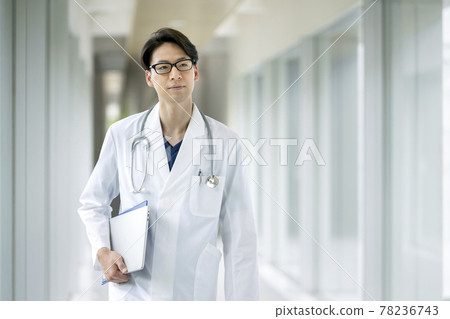 Male doctor portrait 78236743