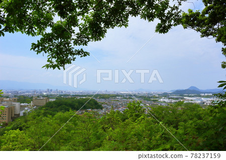 從武嶺山眺望三上山 78237159
