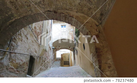 Historical detail Historical detail 78237480