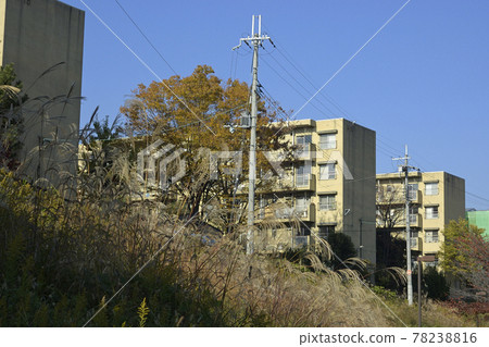 Senri New Town Shinsenri Nishimachi (Toyonaka City, Osaka Prefecture) Prefectural Public Corporation Shinsenri Nishimachi housing complex 78238816