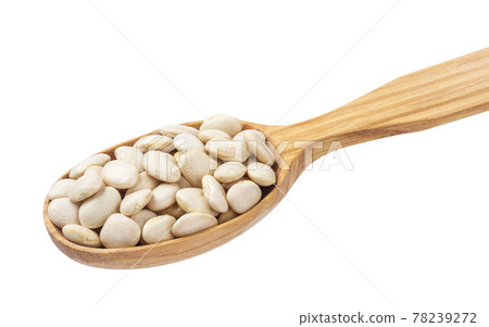 White kidney beans in wooden spoon isolated on white background White kidney beans in wooden spoon isolated on white background 78239272