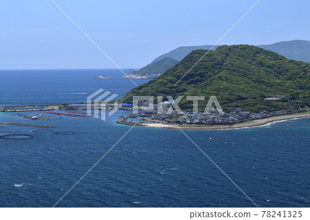 Kashiwajima landscape in early summer (Otsuki Town, Kochi Prefecture) Kashiwajima landscape in early summer (Otsuki Town, Kochi Prefecture) 78241325