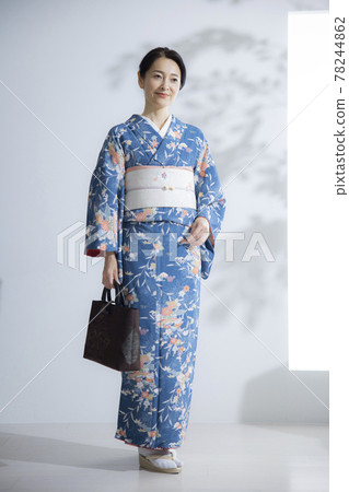 中號和服女士和服包 78244862