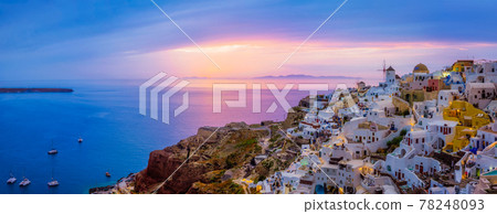 Famous greek tourist destination Oia, Greece 78248093