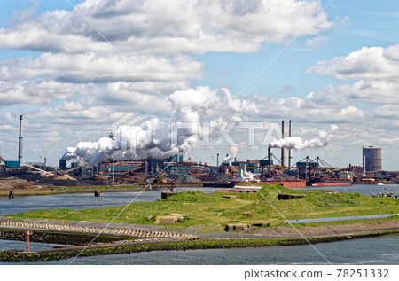 Tata Steel Plant Ijmuiden Holanda Foto de archivo - Imagen de