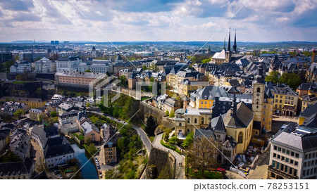 The historic buildings in the city of Luxemburg from above 78253151