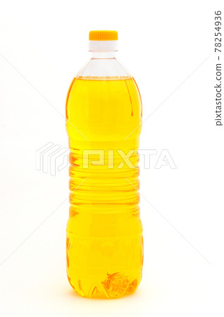 Bottle with vegetable oil on a white background Bottle with vegetable oil on a white background 78254936