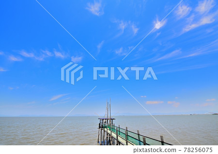 Ariake Sea in summer, blue sky and clouds 78256075