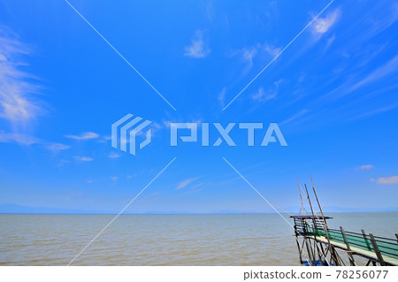 Ariake Sea in summer, blue sky and clouds 78256077