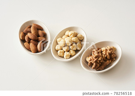 Health food low-carb mixed nuts almond walnut hazelnut Health food low-carb mixed nuts almond walnut hazelnut 78256518