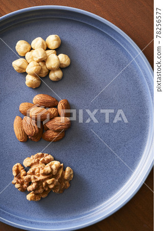 Health food low-carb mixed nuts almond walnut hazelnut Health food low-carb mixed nuts almond walnut hazelnut 78256577