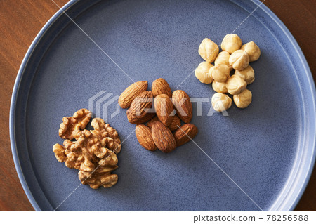 Health food low-carb mixed nuts almond walnut hazelnut Health food low-carb mixed nuts almond walnut hazelnut 78256588