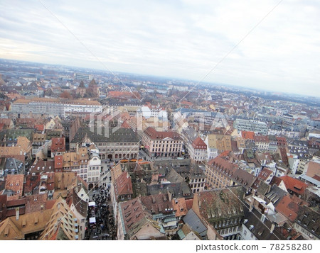 [France] Strasbourg cityscape (distant view) 78258280