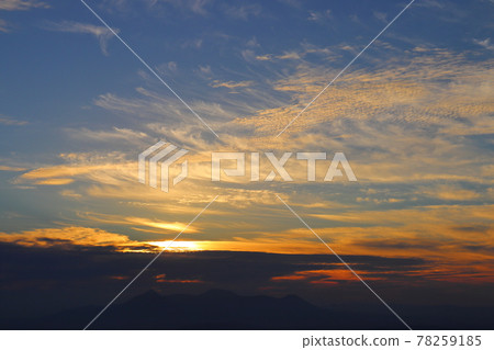 Sunset, clouds and mountains 78259185