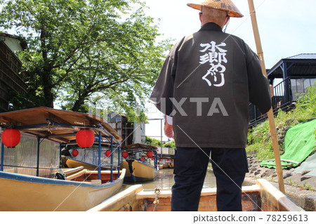 體驗在近江八幡乘坐日本船順流而下的滋賀觀光 78259613