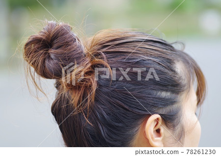 Women's hair bun Women's hair bun 78261230