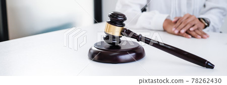 Lawyer Legal counsel presents to bid sale judgment mallet with judge.Real estate auction bid property sale judgment with Gavel wooden. Lawyer Legal counsel presents to bid sale judgment mallet with judge.Real estate auction bid property sale judgment with Gavel wooden. 78262430