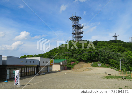 The view of Nyotai san and Miyukigahara 78264371