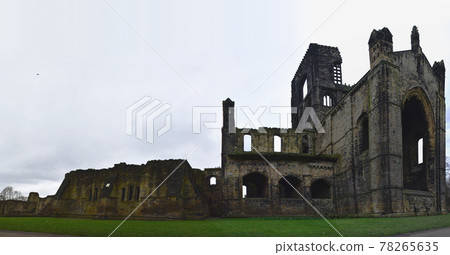 A rainy day at Kirkstall Abbey, Leeds, UK - April 2018 78265635