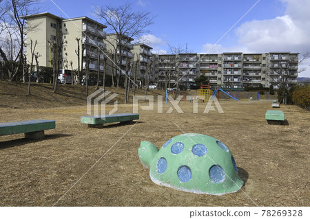 Senri New Town Shinsenri Higashimachi (Toyonaka City, Osaka Prefecture) Prefectural Shinsenri Higashimachi Senri New Town Shinsenri Higashimachi (Toyonaka City, Osaka Prefecture) Prefectural Shinsenri Higashimachi 78269328