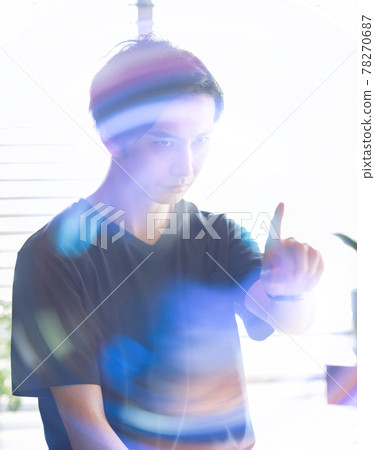 Men in their 20s and 30s indoors 78270687