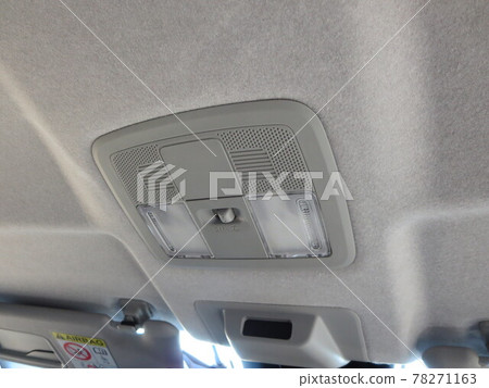 Indoor room lamp on the ceiling of the car 78271163