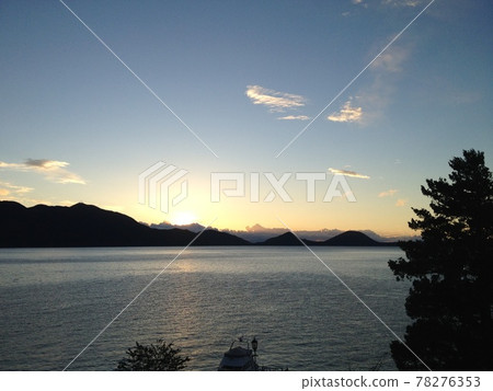 支笏湖的早晨 支笏湖的早晨 78276353