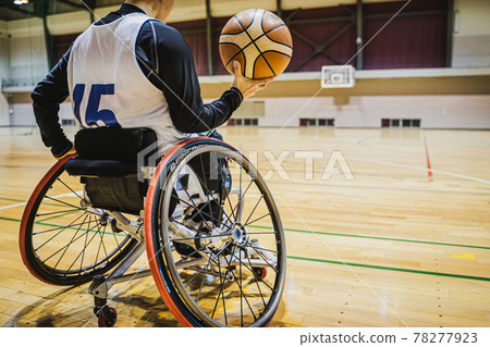 Wheelchair basketball man 78277923