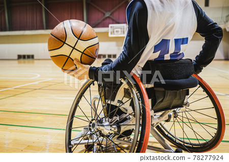 Wheelchair basketball man 78277924