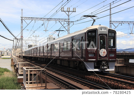 [HK] Hankyu Kobe Main Line 9000 Series Train (Regular Train: Kyoto Gion Festival Mark) 78280425